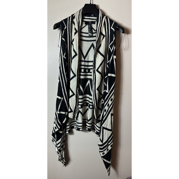 XXI Cardigan Womens Medium Black White Open Front Aztec Boho Sleeveless Long SW - Picture 1 of 6